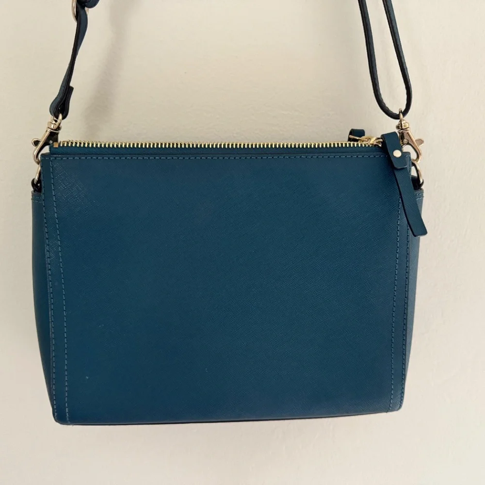 Lo & Sons Purse / The Pearl / Pacific Blue / Saffiano Leather / Gold Hardware - Picture 3 of 16